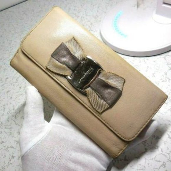 Ferragamo Pale Pink Taupe Leather VARA Bow Chrome